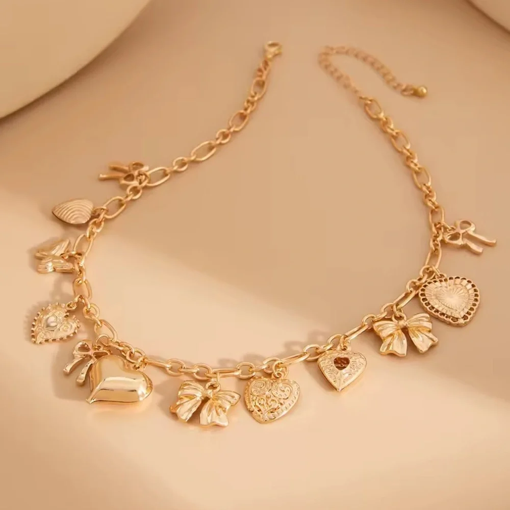 Maison Étoile Gold Heart Bow Necklace